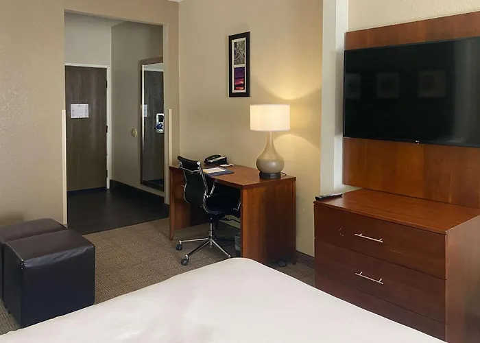 Hotel Comfort I-74