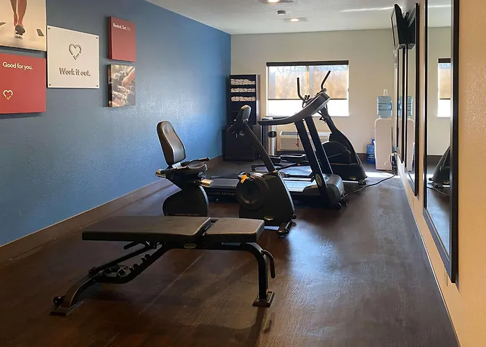 Comfort I-74 Hotel 4*