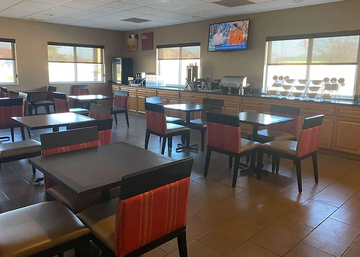 Comfort I-74 Hotel